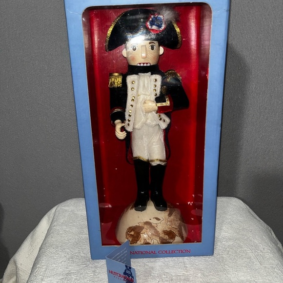 Rare Vintage Nutcracker Village 2005 Napoleon Figurine in Black and White - Picture 7 of 15